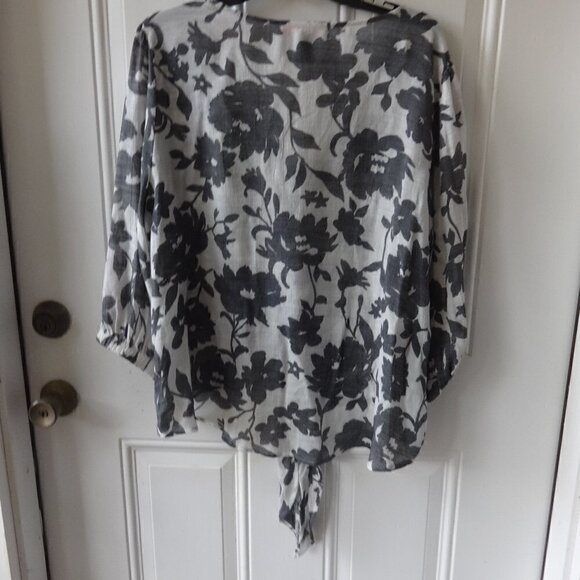 Olivia and Martin  2X ,women's sheer top, front tie, V-neck, blk, and white - Picture 2 of 7